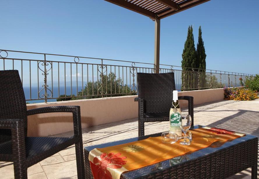 Provenzo And Meliti Villas Lourdata  Exteriér fotografie